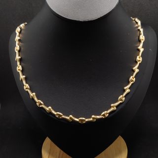 Gargantilla Diseño de oro de 18k, 12.02 g, 45 cm.