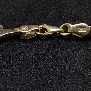 Gargantilla Diseño de oro de 18k, 12.02 g, 45 cm.