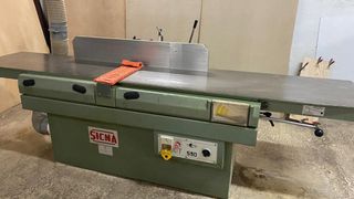 Maquinaria de carpintería.