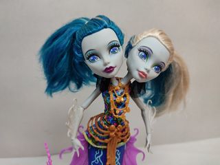 Monster High Pearl & Peri Serpentine RF228