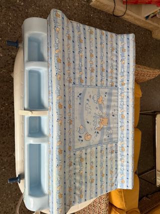 Bañera de bebé con cambiador