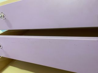 Cassettiera viola per bambini