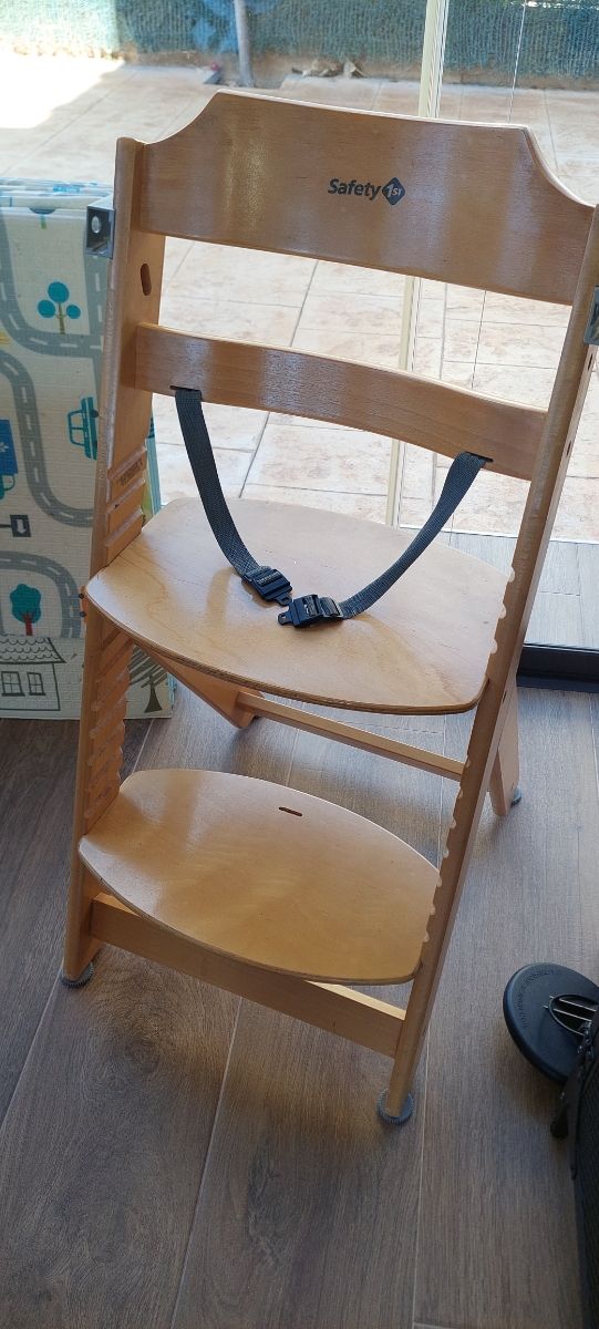 Silla de madera Safety 1st para niños