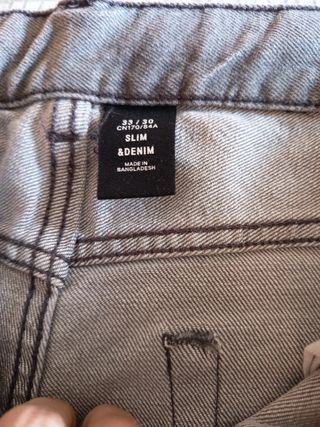 Pantalón vaquero hombre gris