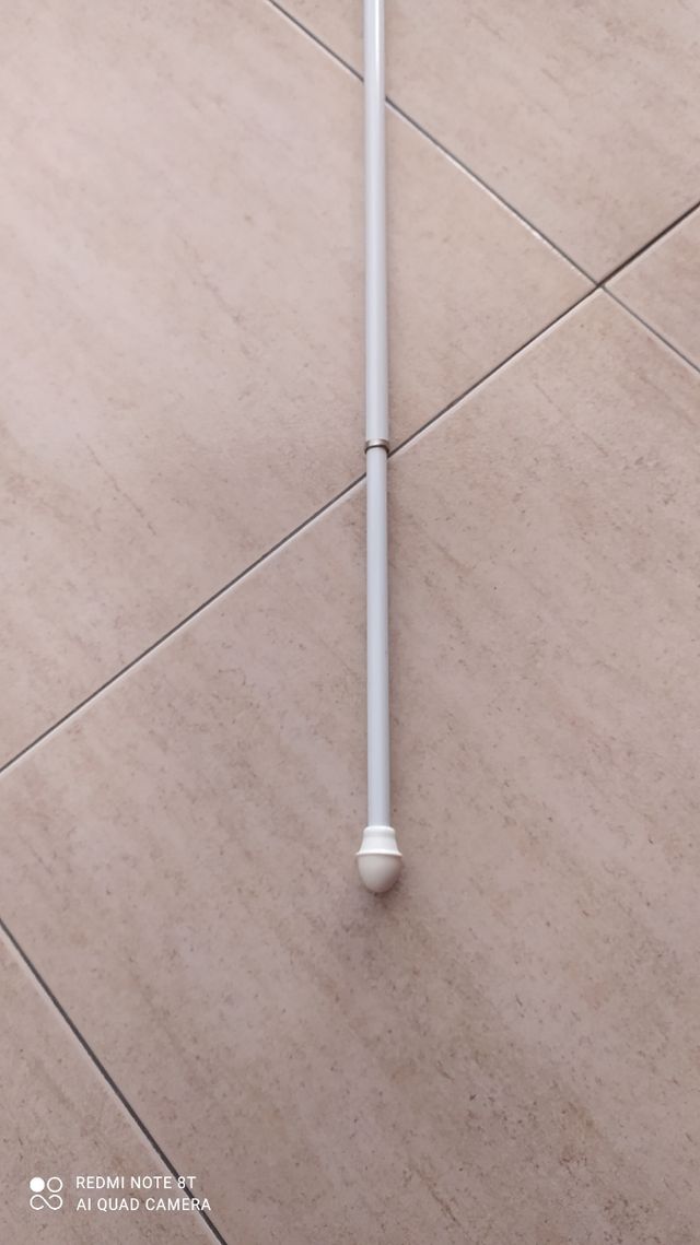 DUE TENDE, TENDE BIANCHE MOLTO SOTTILI CON BORDI