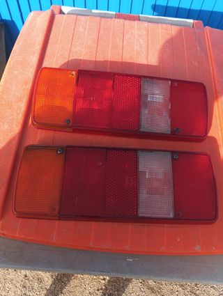 Tulipas Piloto trasero Nissan, etc.