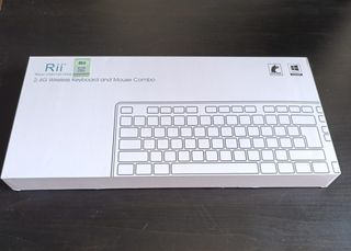 Mouse e tastiera wireless Rii RK200 neri. Nuovo