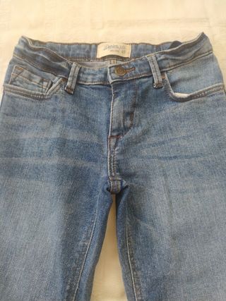 Pantalón vaquero niña con detalle lateral 