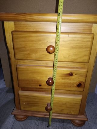 Dos Mesitas de noche de pino macizo