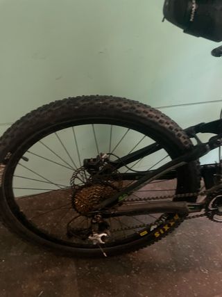 Bicicleta Trek con doble suspensión 
