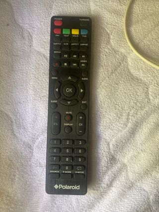 Televisor Polaroid Negro con mando NO SMART-TV