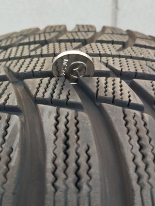 Neumáticos de invierno Bridgestone 225/45R17 94V