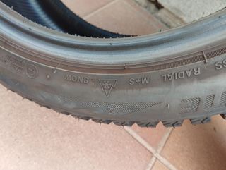 Neumáticos de invierno Bridgestone 225/45R17 94V