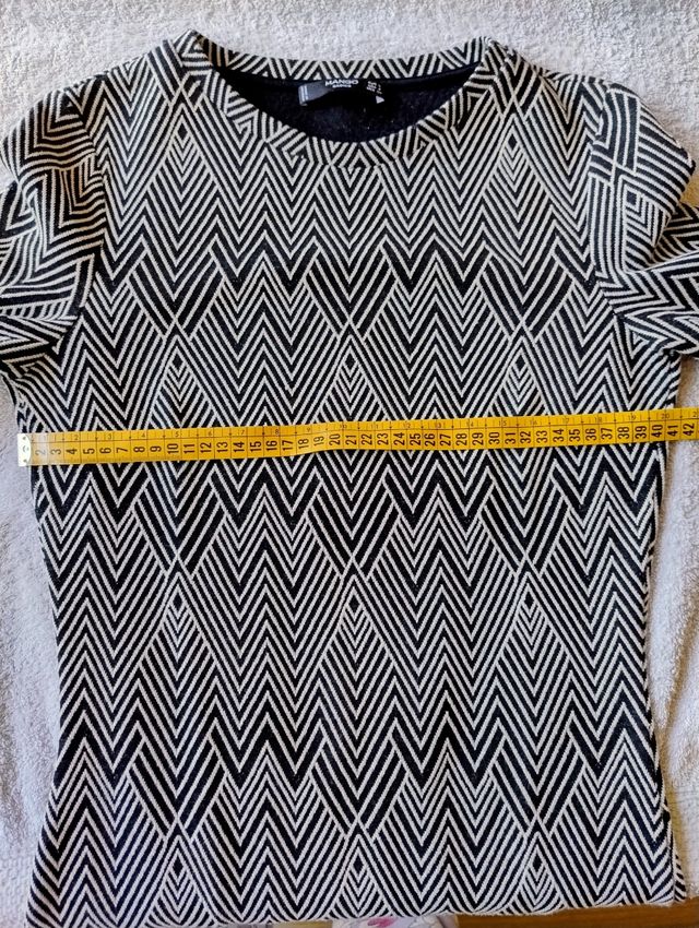 Vestido Geométrico Manga Preto e Branco