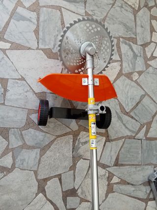 Tagliaerba 52cc con ruote