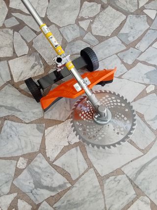 Tagliaerba 52cc con ruote