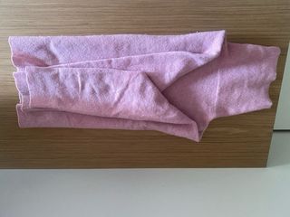 Jersey rosa cuello alto 
talla muy pequeño