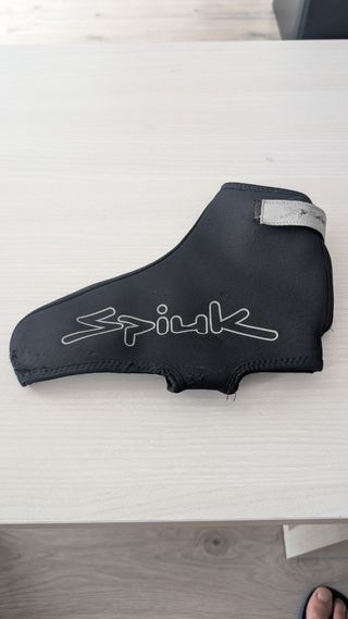 Cubrebotas ciclismo Spiuk negros talla M/L. 
