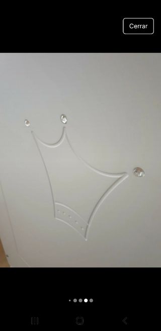 Cuna blanca con ruedas