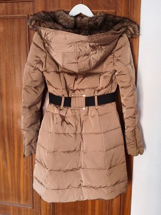 Abrigo color camel de Mango