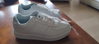 Zapatillas deportivas blancas