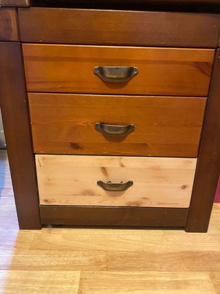 Mesitas de noche de madera maciza