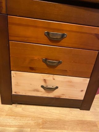 Mesitas de noche de madera maciza