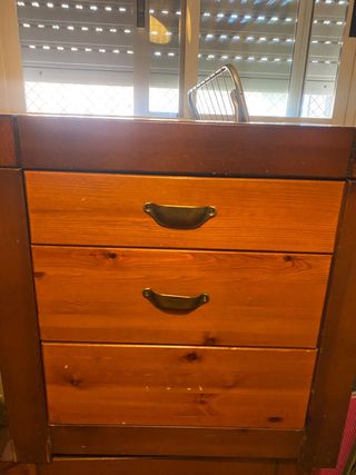Mesitas de noche de madera maciza