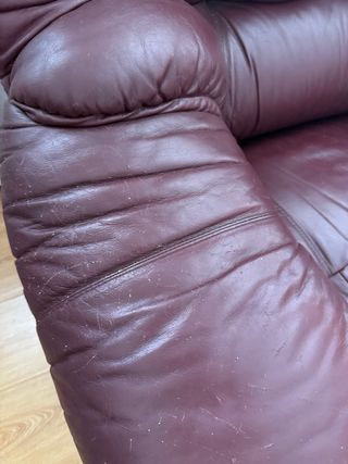 lote de dos sillones de piel marrón