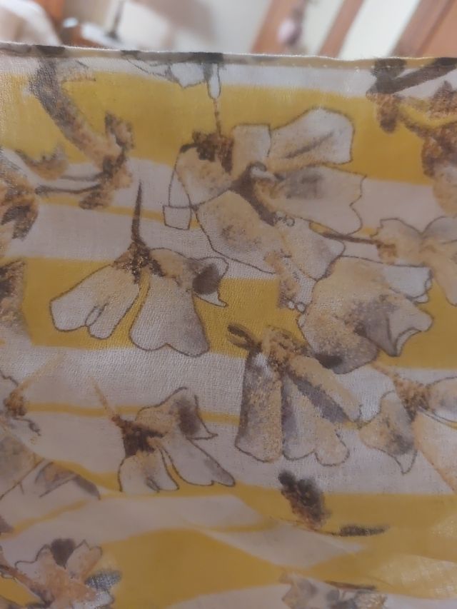 Pañuelo Otoñal Rayas Amarillas y Blancas