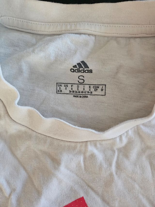 Camiseta Adidas Talla S
8 a 9 años