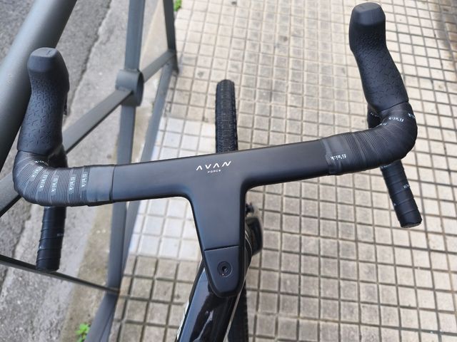 Bicicleta Gravel BERRIA NAII Negra