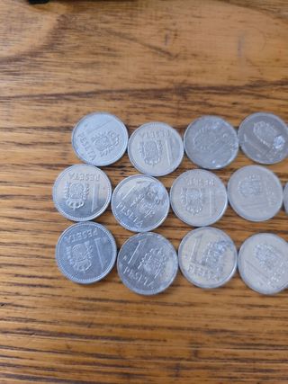 18 Monedas 1 Peseta Aluminio.