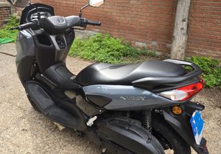 Yamaha NMAX 125 Scooter Gris