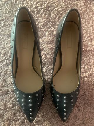 Zapatos Zara Tacon Tachas Talla 36 Negros