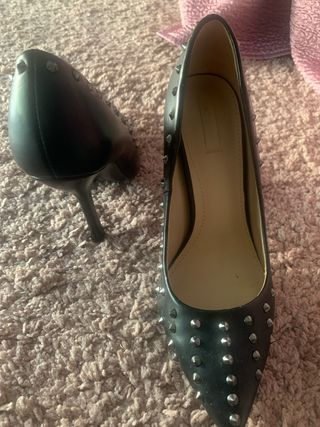 Zapatos Zara Tacon Tachas Talla 36 Negros