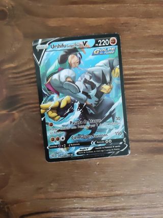 Carta Pokémon Urshifu Golpe Fluido V