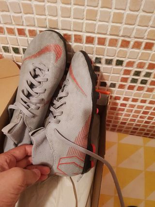 Zapatilla Deportiva Nike Gris