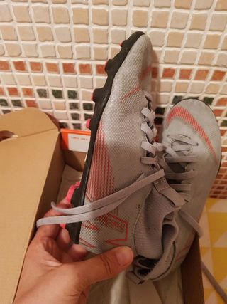 Zapatilla Deportiva Nike Gris