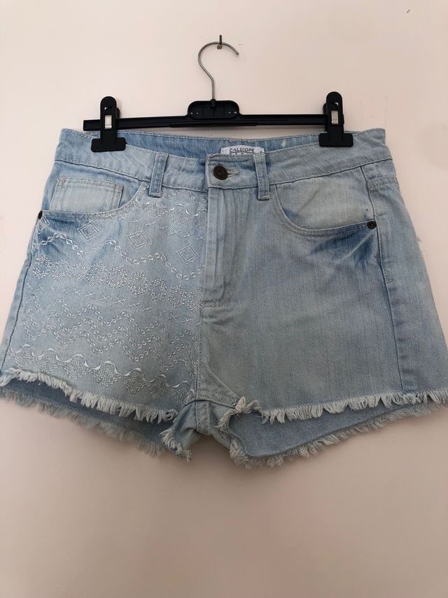 Shorts jeans donna con ricamo