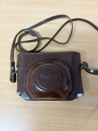 Cámara Kodak Retinette con funda
