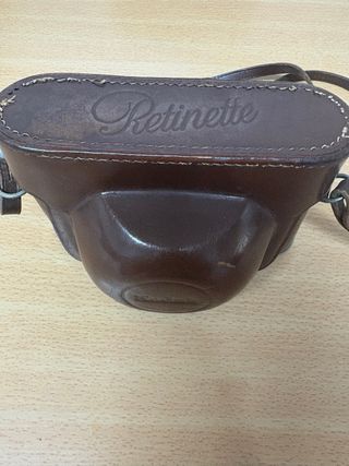 Cámara Kodak Retinette con funda
