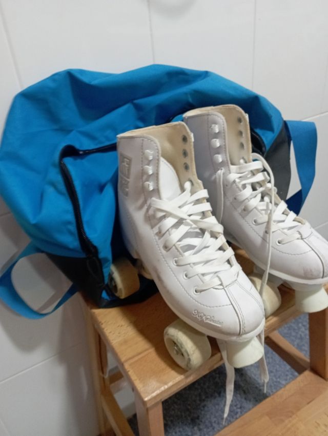 Patines de 4 ruedas blancos