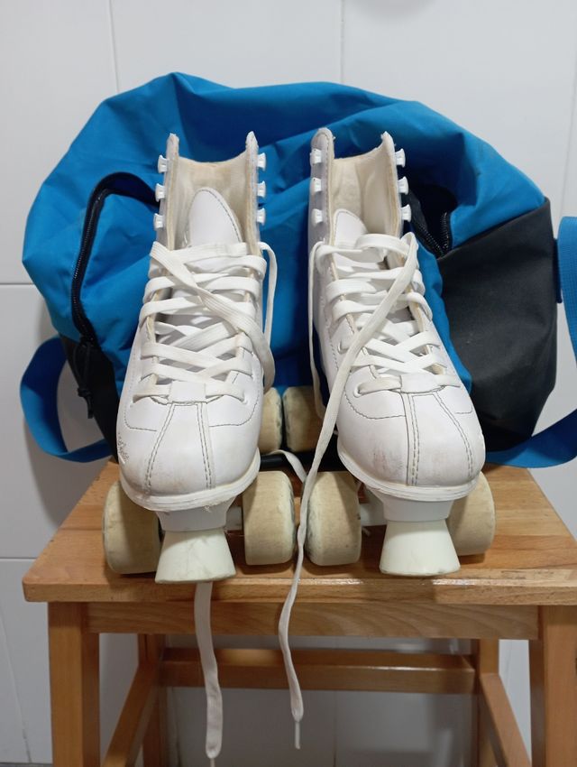 Patines de 4 ruedas blancos