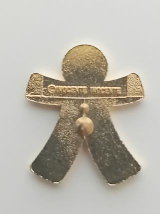 Lote de pins, incluye Inocente Inocente