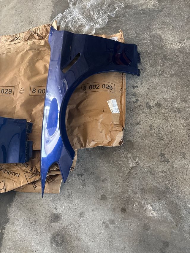 Aletas BMW M5 F90 Azul