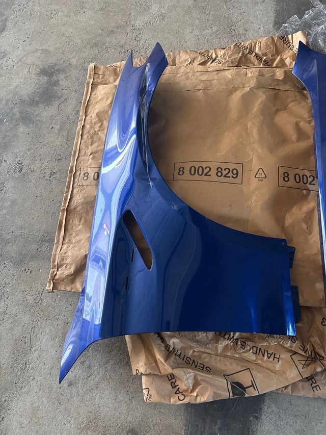 Aletas BMW M5 F90 Azul