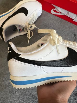 Nike Cortez Blancas y Negras 36.5