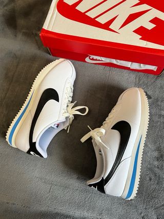 Nike Cortez Blancas y Negras 36.5