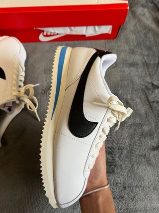 Nike Cortez Blancas y Negras 36.5